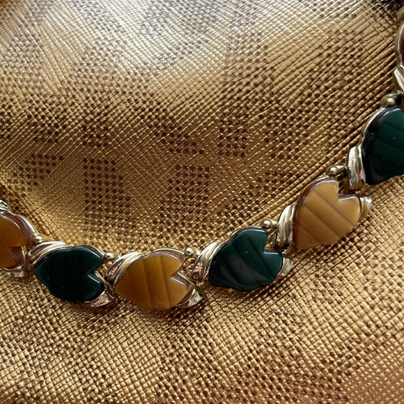 Vintage Look Necklace 15” with Hearts and Hook Closure - Picture 5 of 6